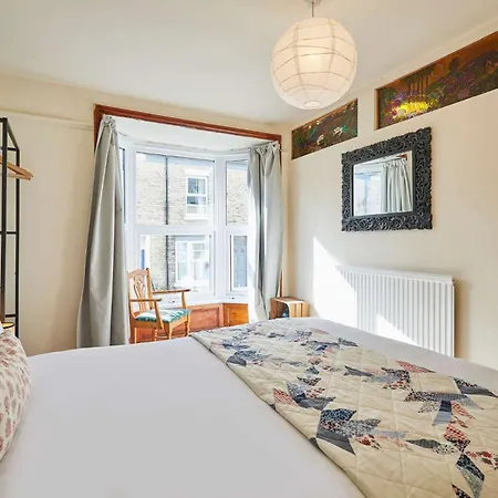 Host & - Gray Street بيت للعطل *