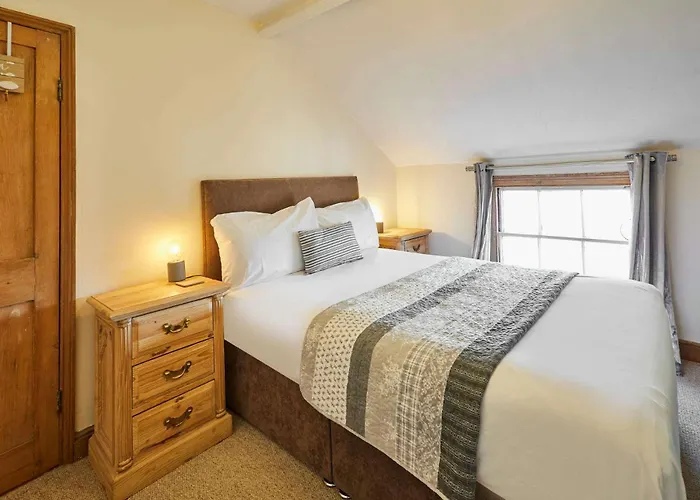 Host & - Gray Street 휫비